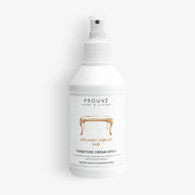 Crèmespray voor meubelverzorging